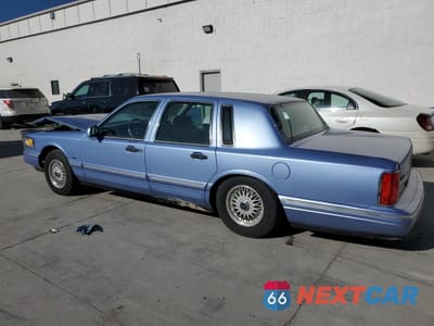 Drugie zdjęcie samochodu z przodu: 1995 LINCOLN TOWN CAR SIGNATURE VIN:1LNLM82W4SY618651 - miniatura
