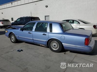Drugie zdjęcie samochodu z przodu: 1995 LINCOLN TOWN CAR SIGNATURE VIN:1LNLM82W4SY618651 - miniatura