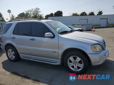 Czwarte zdjęcie samochodu z boku: 2005 MERCEDES-BENZ ML 350 VIN:4JGAB57E95A551683 - miniatura