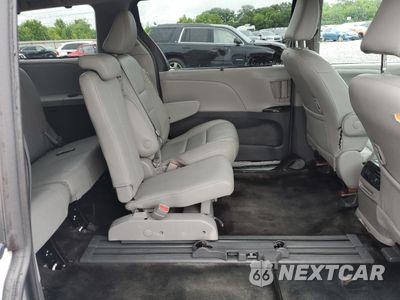 Zdjęcie 11 z 15 samochodu: 2018 TOYOTA SIENNA XLE VIN:5TDYZ3DCXJS957359 - miniatura