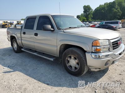Czwarte zdjęcie samochodu z boku: 2005 GMC NEW SIERRA K1500 VIN:2GTEK13T651269868 - miniatura