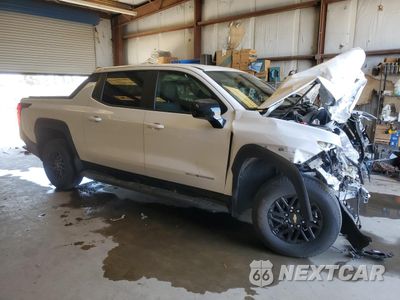 Czwarte zdjęcie samochodu z boku: 2024 CHEVROLET SILVERADO VIN:1GC10UED9RU203661 - miniatura
