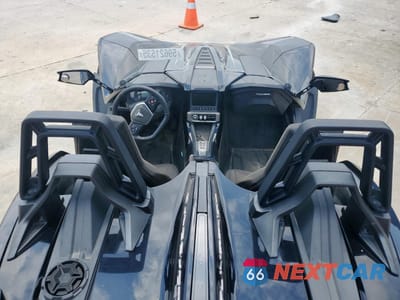 Zdjęcie 6 z 8 samochodu: 2021 POLARIS SLINGSHOT SL VIN:57XAAPHD5M8141369 - miniatura