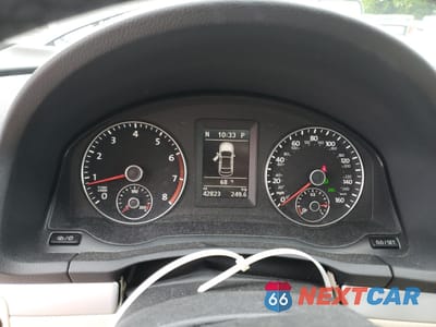 Zdjęcie 9 z 12 samochodu: 2015 VOLKSWAGEN EOS KOMFORT VIN:WVWBW8AH8FV005579 - miniatura