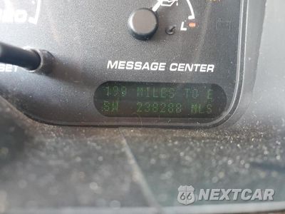 Zdjęcie 9 z 13 samochodu: 2002 FORD EXPLORER EDDIE BAUER VIN:1FMZU64E22UA20116 - miniatura