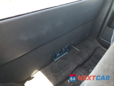 Zdjęcie 10 z 15 samochodu: 2000 CHEVROLET S TRUCK S10 VIN:1GCCS1954Y8226048 - miniatura