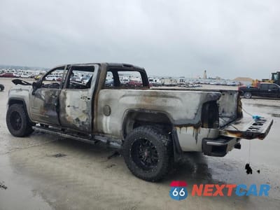 Drugie zdjęcie samochodu z przodu: 2018 GMC SIERRA K1500 SLT VIN:3GTU2NEJ4JG283901 - miniatura