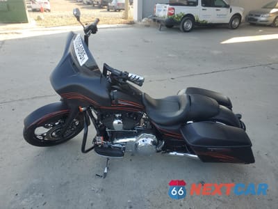 Trzecie zdjęcie samochodu z tyłu: 2015 HARLEY-DAVIDSON FLHXS STREET GLIDE SPECIAL VIN:1HD1KRM18FB614733 - miniatura