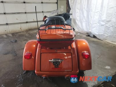 Czwarte zdjęcie samochodu z boku: 2019 HARLEY-DAVIDSON FLHTCUTG VIN:1HD1MAF12KB858901 - miniatura