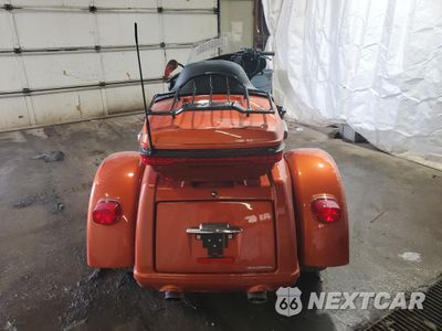 Czwarte zdjęcie samochodu z boku: 2019 HARLEY-DAVIDSON FLHTCUTG VIN:1HD1MAF12KB858901 - miniatura