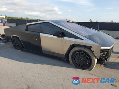 Czwarte zdjęcie samochodu z boku: 2024 TESLA CYBERTRUCK VIN:7G2CEHED9RA011760 - miniatura