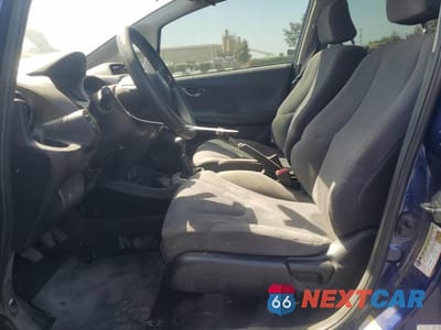 Zdjęcie 7 z 12 samochodu: 2011 HONDA FIT VIN:JHMGE8G36BC020879 - miniatura