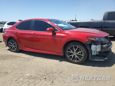Czwarte zdjęcie samochodu z boku: 2021 TOYOTA CAMRY SE VIN:4T1T11AK0MU441931 - miniatura