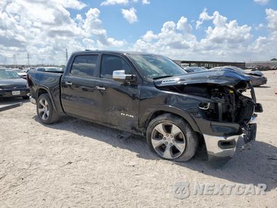 Czwarte zdjęcie samochodu z boku: 2021 RAM 1500 LARAMIE VIN:1C6RREJT7MN801351 - miniatura
