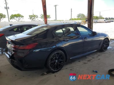 Trzecie zdjęcie samochodu z tyłu: 2022 BMW M850XI VIN:WBAGV8C09NCJ65896 - miniatura