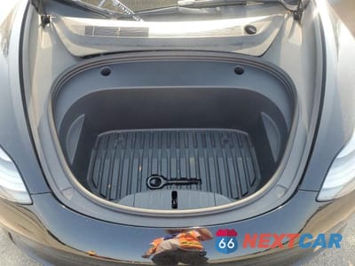 Zdjęcie 11 z 12 samochodu: 2023 TESLA MODEL 3 VIN:5YJ3E1ECXPF471334 - miniatura