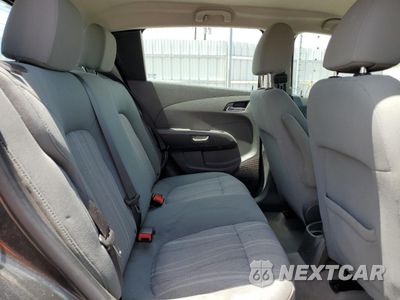 Zdjęcie 10 z 15 samochodu: 2014 CHEVROLET SONIC LT VIN:1G1JC6SG7E4114076 - miniatura