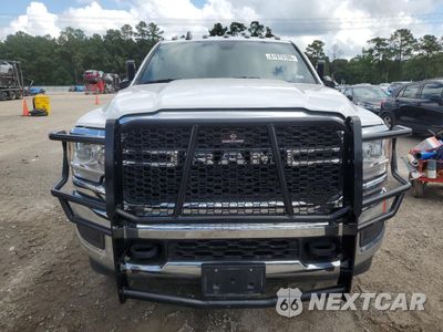 Piąte zdjęcie samochodu w środku: 2022 RAM 2500 TRADESMAN VIN:3C6UR5HL3NG143215 - miniatura