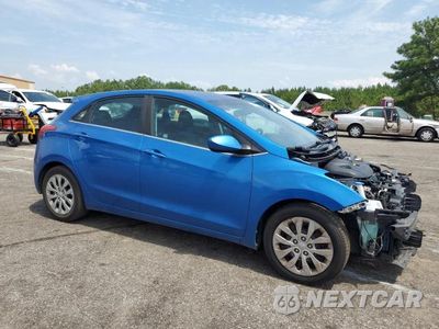 Czwarte zdjęcie samochodu z boku: 2017 HYUNDAI ELANTRA GT VIN:KMHD35LH8HU368725 - miniatura