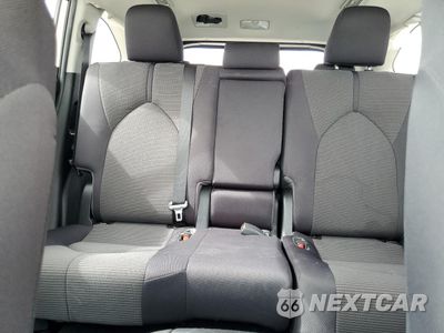 Zdjęcie 10 z 15 samochodu: 2021 TOYOTA HIGHLANDER L VIN:5TDZZRAH1MS032934 - miniatura