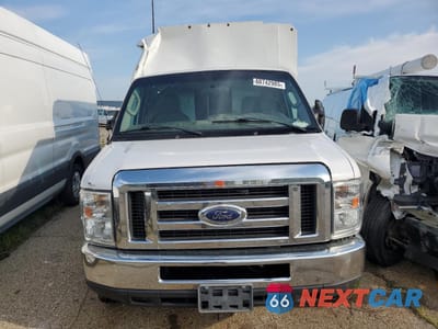 Piąte zdjęcie samochodu w środku: 2016 FORD ECONOLINE E350 SUPER DUTY CUTAWAY VAN VIN:1FDWE3FS4GDC51639 - miniatura