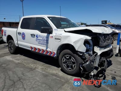 Czwarte zdjęcie samochodu z boku: 2023 FORD F150 LIGHTNING PRO VIN:1FTVW1EL4PWG02954 - miniatura