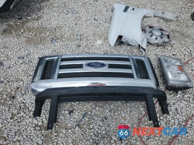 Zdjęcie 12 z 13 samochodu: 2019 FORD ECONOLINE E350 SUPER DUTY CUTAWAY VAN VIN:1FDWE3F65KDC01599 - miniatura