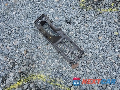 Zdjęcie 13 z 14 samochodu: 2002 CADILLAC ESCALADE LUXURY VIN:1GYEC63T62R118181 - miniatura