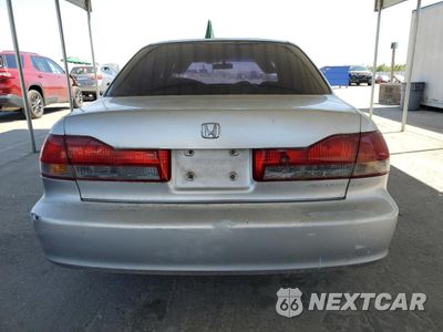 Zdjęcie 6 z 13 samochodu: 2001 HONDA ACCORD LX VIN:3HGCG66511G712305 - miniatura