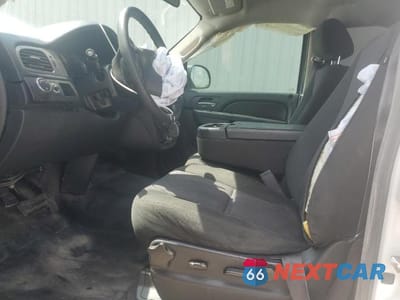 Zdjęcie 7 z 13 samochodu: 2014 CHEVROLET TAHOE POLICE VIN:1GNLC2E05ER220222 - miniatura