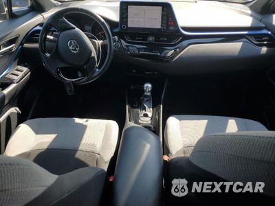 Zdjęcie 8 z 13 samochodu: 2019 TOYOTA C-HR XLE VIN:NMTKHMBX3KR079200 - miniatura