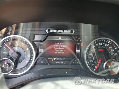 Zdjęcie 9 z 13 samochodu: 2019 RAM 1500 LARAMIE VIN:1C6SRFRT1KN669633 - miniatura