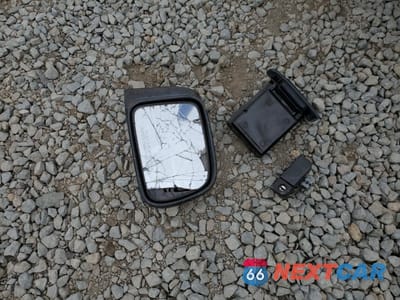 Zdjęcie 12 z 13 samochodu: 2000 HONDA CR-V LX VIN:JHLRD2847YC011914 - miniatura