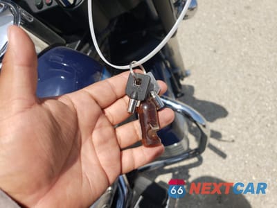 Zdjęcie 8 z 9 samochodu: 2000 HARLEY-DAVIDSON FLHTCUI SHRINE VIN:1HD1FLW34YY626801 - miniatura