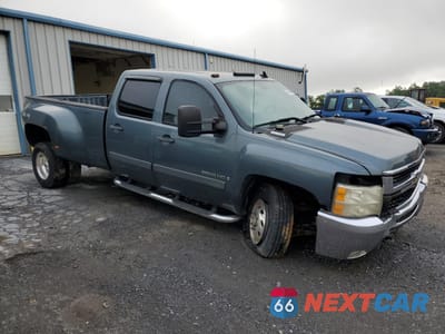 Czwarte zdjęcie samochodu z boku: 2008 CHEVROLET SILVERADO K3500 VIN:1GCJK33688F180868 - miniatura