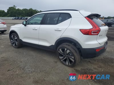 Drugie zdjęcie samochodu z przodu: 2025 VOLVO XC40 PLUS VIN:YV4L12UC9S2456433 - miniatura
