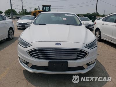 Piąte zdjęcie samochodu w środku: 2017 FORD FUSION SE HYBRID VIN:3FA6P0LU4HR409088 - miniatura
