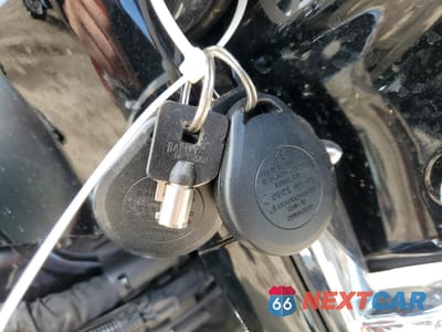 Zdjęcie 8 z 9 samochodu: 2015 HARLEY-DAVIDSON FLHTK ULTRA LIMITED VIN:1HD1KEL1XFB676130 - miniatura