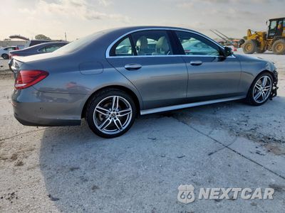 Trzecie zdjęcie samochodu z tyłu: 2018 MERCEDES-BENZ E 300 4MATIC VIN:WDDZF4KB0JA368465 - miniatura
