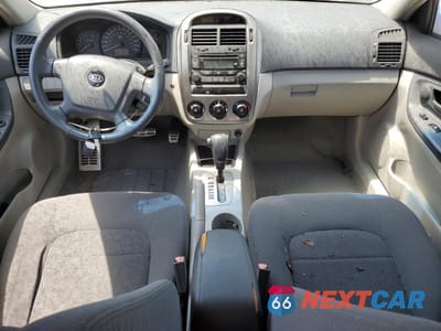 Zdjęcie 8 z 13 samochodu: 2005 KIA SPECTRA5 VIN:KNAFE161455084249 - miniatura