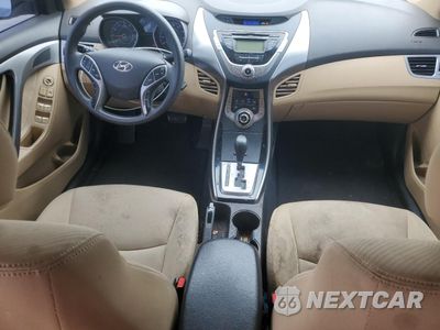 Zdjęcie 8 z 12 samochodu: 2013 HYUNDAI ELANTRA GLS VIN:KMHDH4AE3DU488284 - miniatura