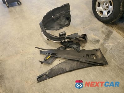 Zdjęcie 12 z 15 samochodu: 2013 LEXUS LS 460 VIN:JTHCL5EF7D5018002 - miniatura