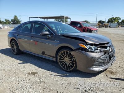 Czwarte zdjęcie samochodu z boku: 2018 TOYOTA CAMRY LE VIN:4T1B31HK5JU001047 - miniatura