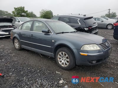 Czwarte zdjęcie samochodu z boku: 2003 VOLKSWAGEN PASSAT GLS VIN:WVWPD63B03P257299 - miniatura