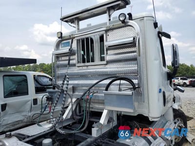 Zdjęcie 6 z 10 samochodu: 2015 FREIGHTLINER CASCADIA 125 VIN:1FUJGED68FLGK2912 - miniatura