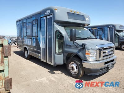 Czwarte zdjęcie samochodu z boku: 2022 FORD ECONOLINE E450 SUPER DUTY CUTAWAY VAN VIN:1FDFE4FN0NDC37752 - miniatura
