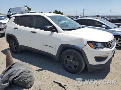 Czwarte zdjęcie samochodu z boku: 2018 JEEP COMPASS SPORT VIN:3C4NJCAB4JT408512 - miniatura