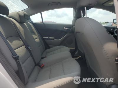 Zdjęcie 10 z 14 samochodu: 2014 KIA FORTE LX VIN:KNAFK4A67E5171883 - miniatura