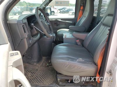 Zdjęcie 7 z 13 samochodu: 2014 CHEVROLET EXPRESS G2500 VIN:1GCWGFCA7E1159256 - miniatura