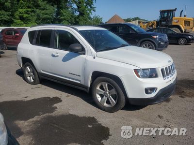 Czwarte zdjęcie samochodu z boku: 2015 JEEP COMPASS LATITUDE VIN:1C4NJDEB2FD425564 - miniatura